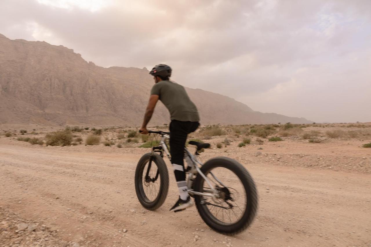 אל עין Pura Eco Retreat, Jebel Hafit Desert Park מראה חיצוני תמונה