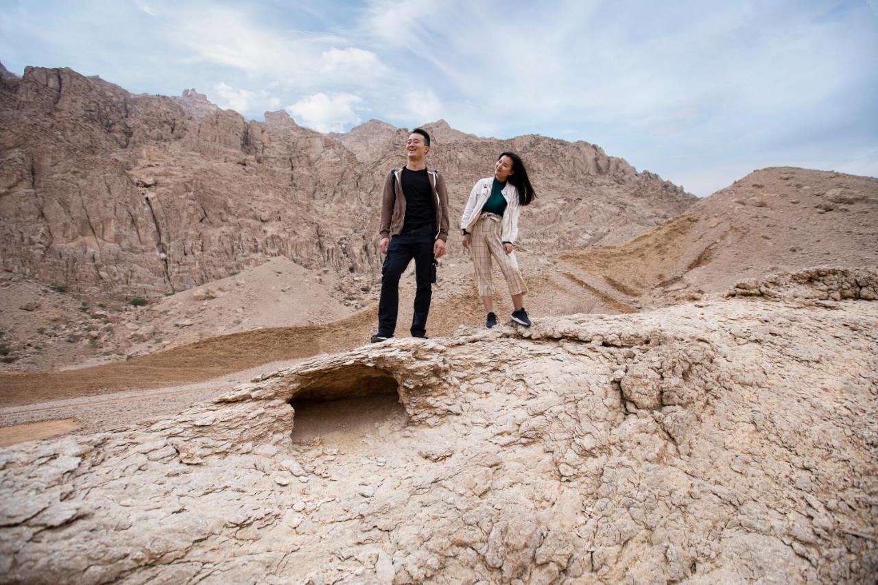 אל עין Pura Eco Retreat, Jebel Hafit Desert Park מראה חיצוני תמונה